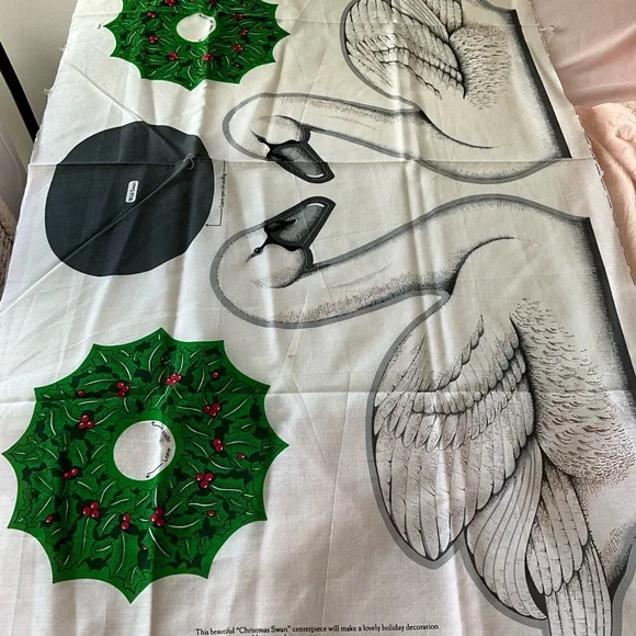 Crafts No-Sew Fabric Appliqué Daisy Kingdom Christmas Swan Apron Mitt Scare Crow - Picture 3 of 15